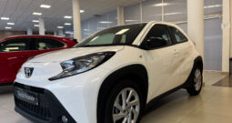 TOYOTA Aygo X Cross 1.0 VVTI Play