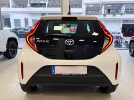 TOYOTA Aygo X Cross 1.0 VVTI Play