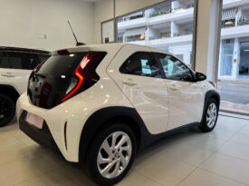 TOYOTA Aygo X Cross 1.0 VVTI Play