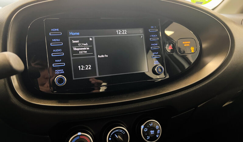 TOYOTA Aygo X Cross 1.0 VVTI Play lleno