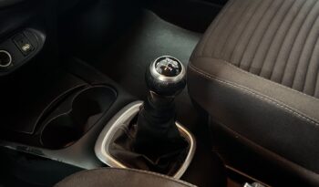 TOYOTA Yaris 1.0 70 Active lleno