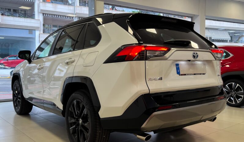 Toyota Rav 4 220h Style lleno