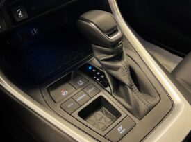 Toyota Rav 4 220h Style