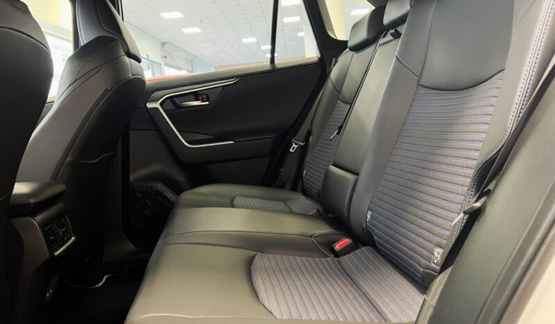 Toyota Rav 4 220h Style lleno