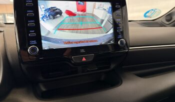 TOYOTA Yaris 1.5 120H Style Plus lleno