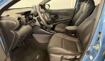 TOYOTA Yaris 1.5 120H Style Plus lleno