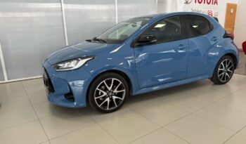 TOYOTA Yaris 1.5 120H Style Plus lleno