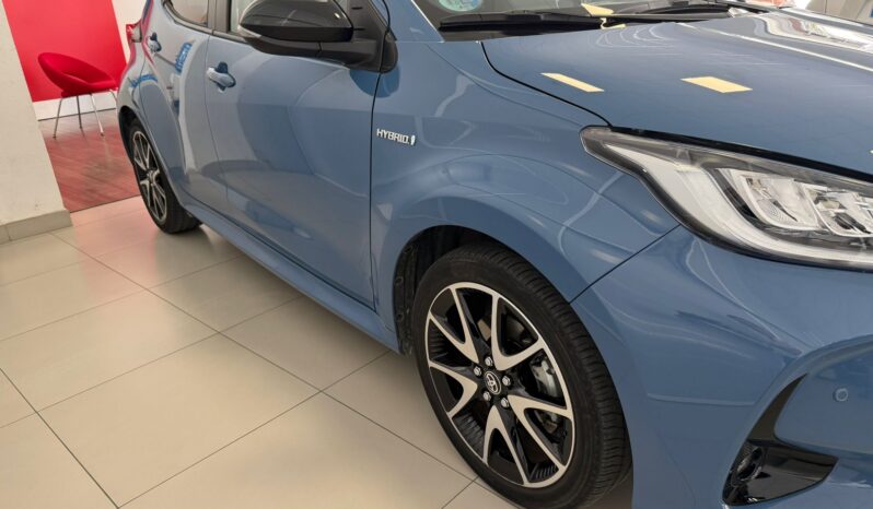TOYOTA Yaris 1.5 120H Style Plus lleno