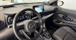 TOYOTA Yaris 1.5 120H Style Plus