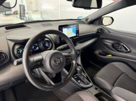 TOYOTA Yaris 1.5 120H Style Plus