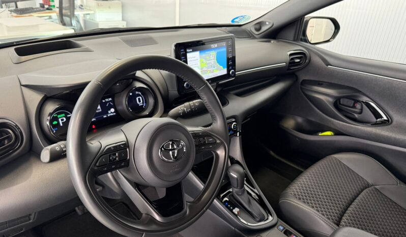 TOYOTA Yaris 1.5 120H Style Plus lleno