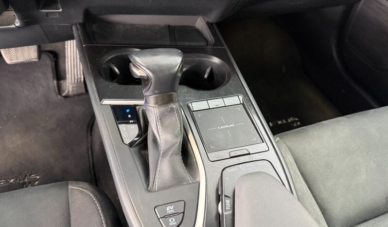 LEXUS UX 2.0 250h Business lleno